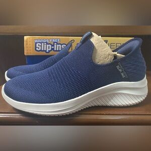 Skechers navy slipins size 9 never worn with box.